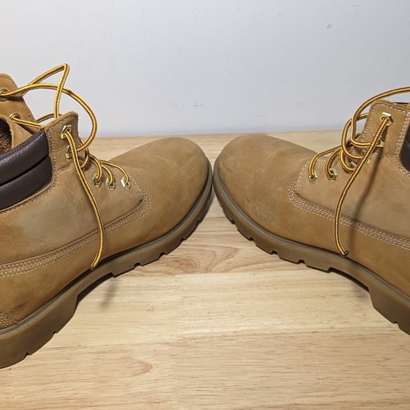 Women s Timberland's Boots size 10 - Picture 6 of 7